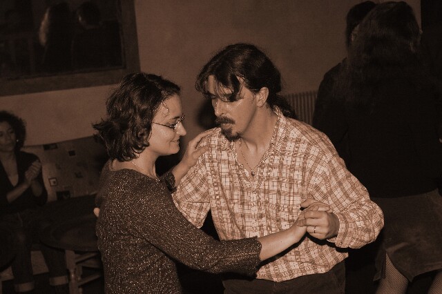 min 2006 10 31 latino 201 sepia